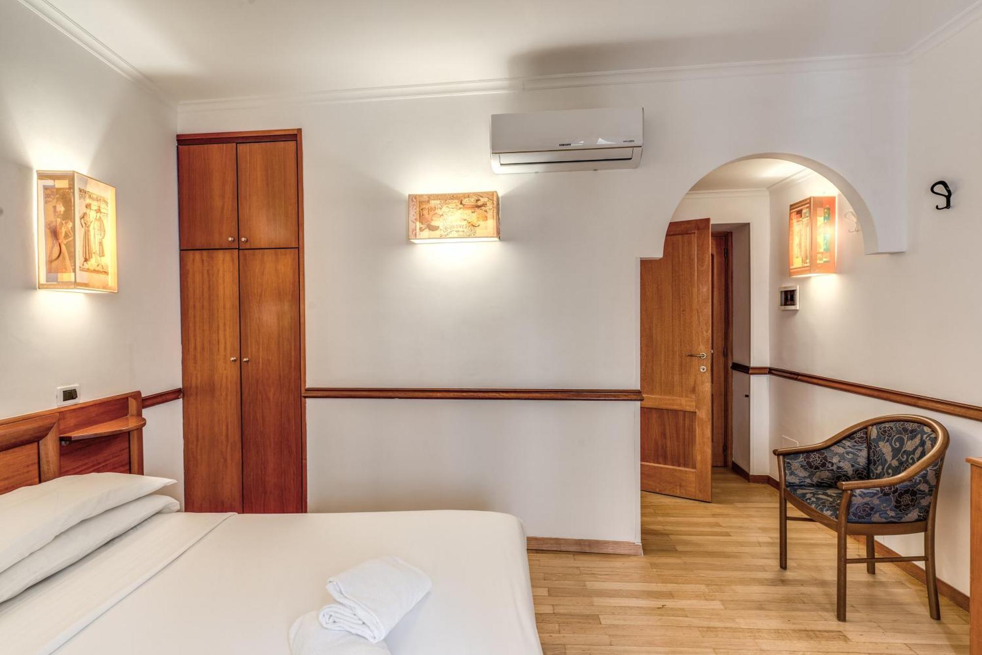 Hotel Santa Prassede Řím Exteriér fotografie