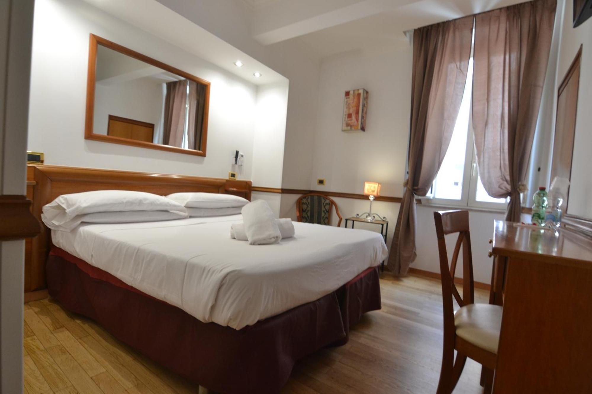Hotel Santa Prassede Řím Exteriér fotografie