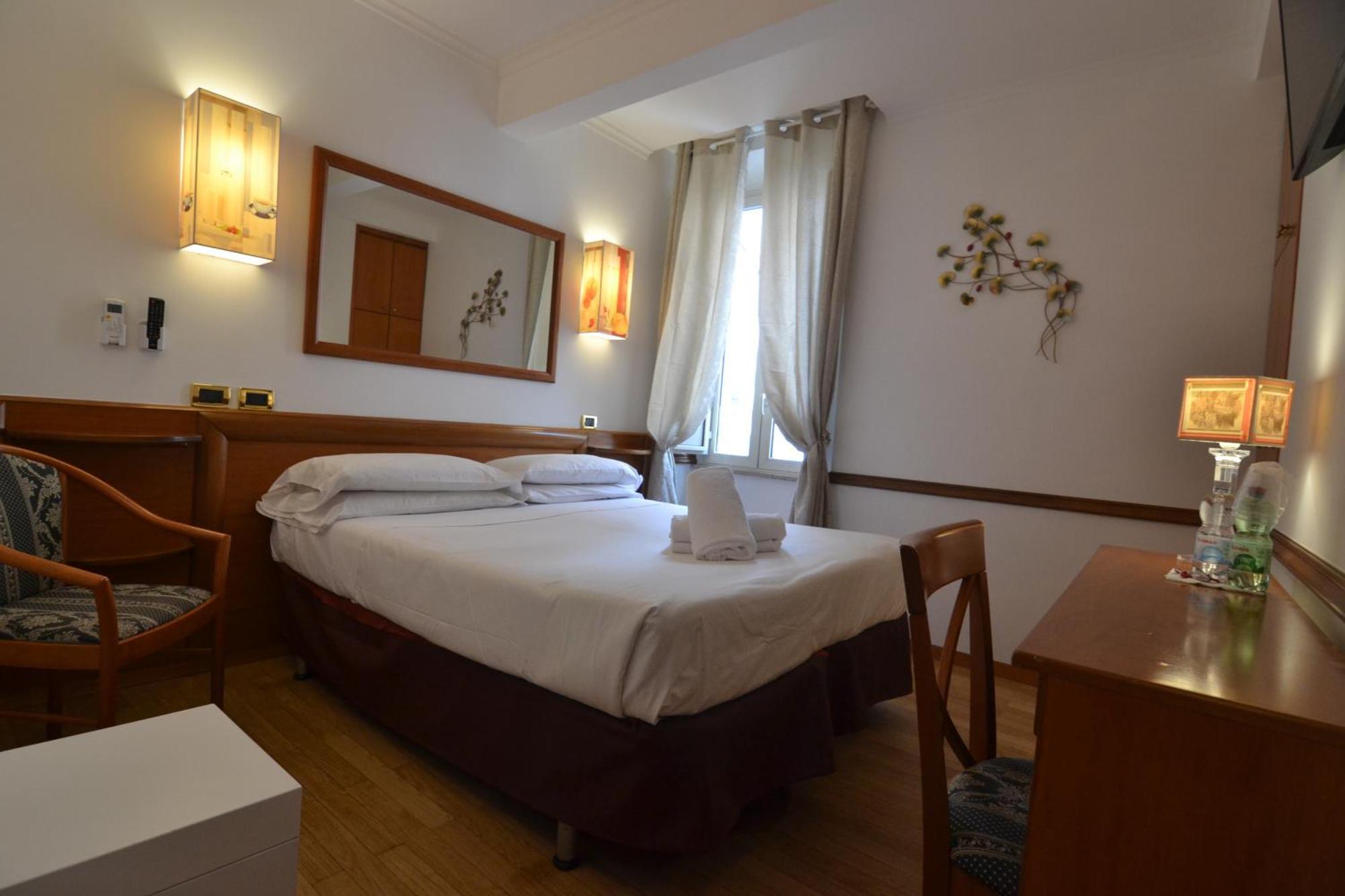 Hotel Santa Prassede Řím Exteriér fotografie
